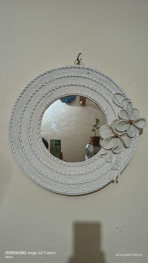 আয়না বড় সাইজ (handycraft)