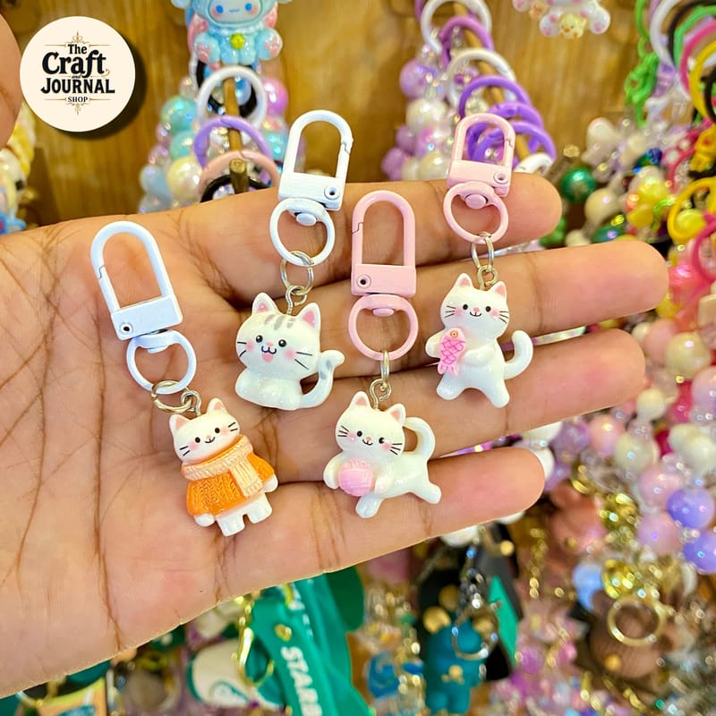 Cute White Cat Keychain – Sweater & Yarn Ball Bag Charm